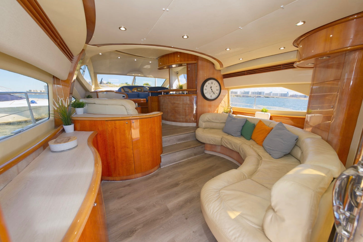 Aicon 65' Weekday Rates